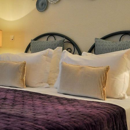 Casa Silwa - Chic 2Br Townhouse Duplex, 5Min To Beach & Pool Ferragudo  Bagian luar foto