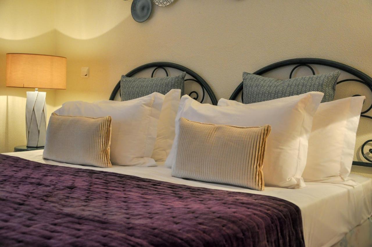 Casa Silwa - Chic 2Br Townhouse Duplex, 5Min To Beach & Pool Ferragudo  Bagian luar foto