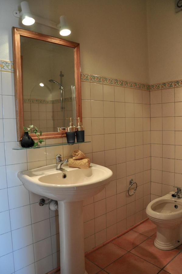 Casa Silwa - Chic 2Br Townhouse Duplex, 5Min To Beach & Pool Ferragudo  Bagian luar foto